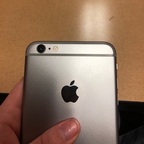 IPhone 6s Plus with charger and cases - Picture 7 of 8